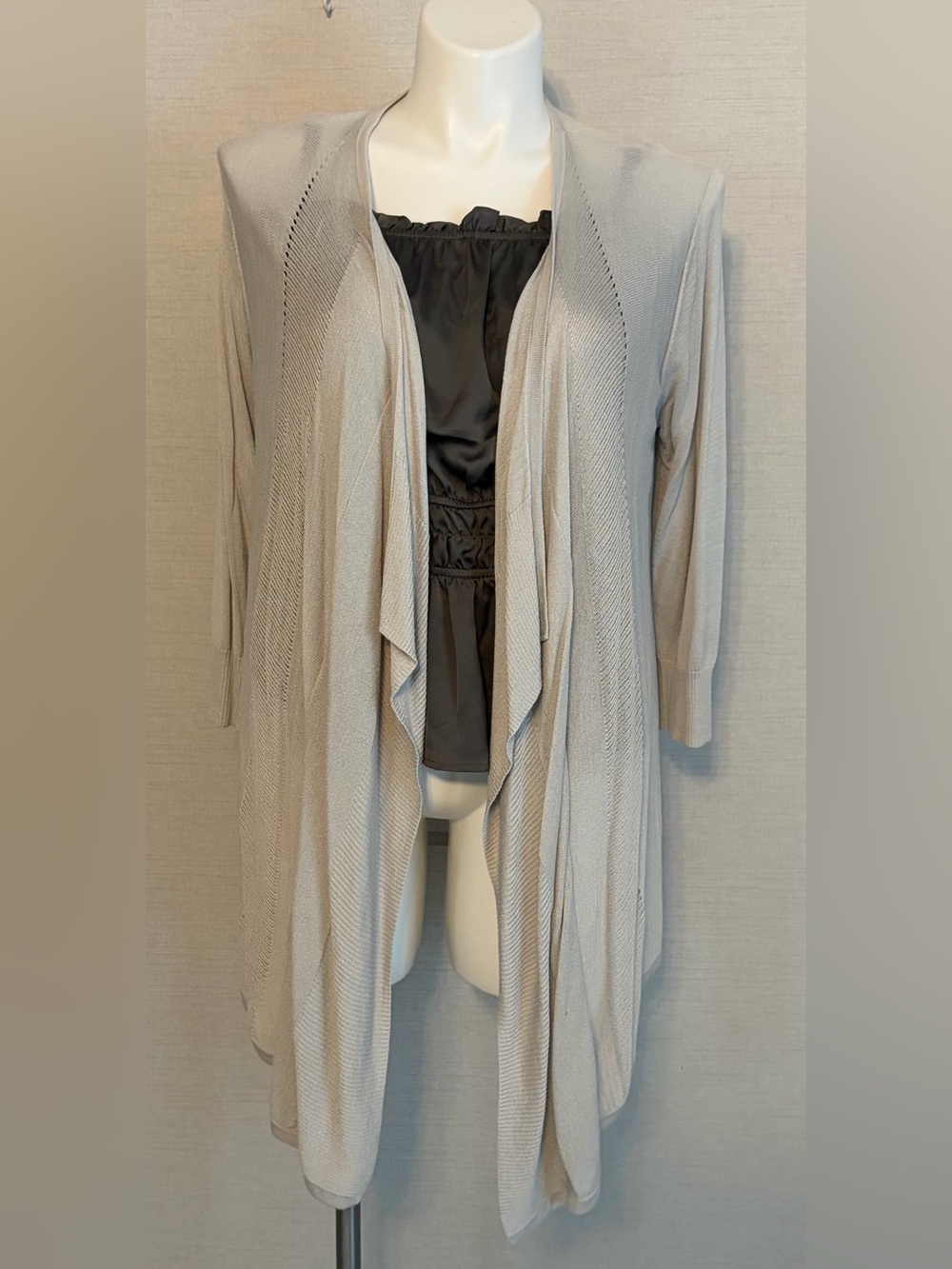 Size 3 (16/18) Chico’s drape open front knit cardigan